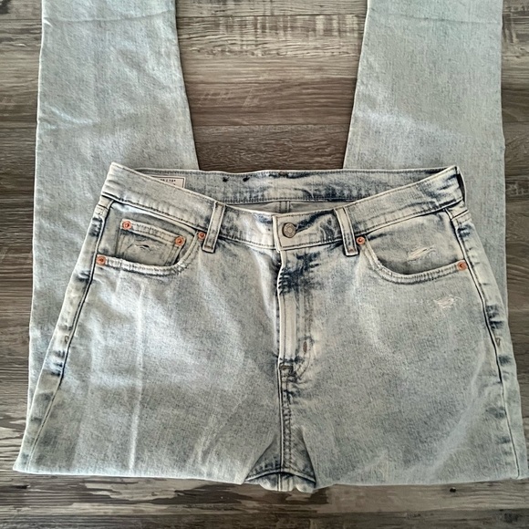 GAP Blue Jeans with Vintage Appeal - Picture 1 of 9